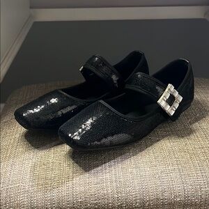 Black Sequin Shoes with Buckle